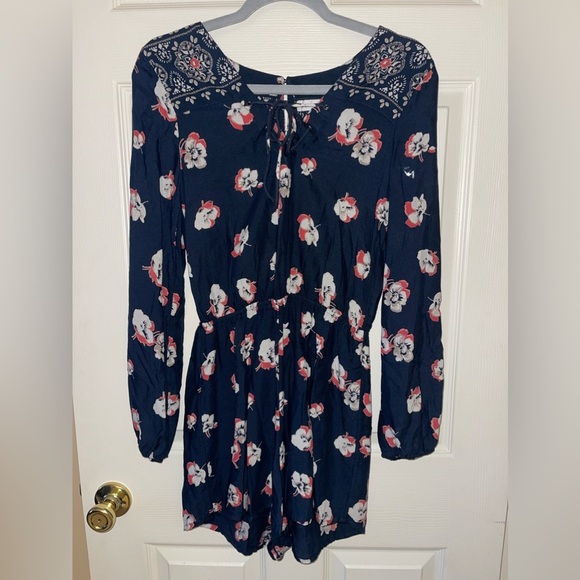 Abercrombie & Fitch Pants - Abercrombie romper • Women’s small